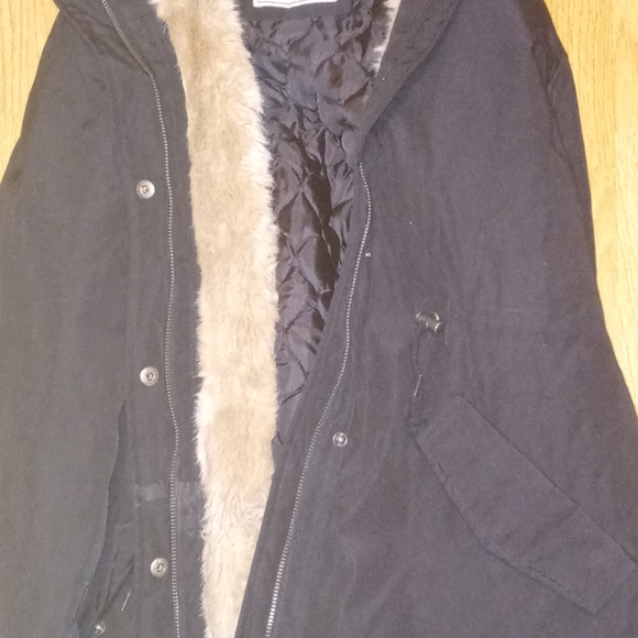 Here is a Levi struass long coat with fur on the inside - Picture 2 of 4